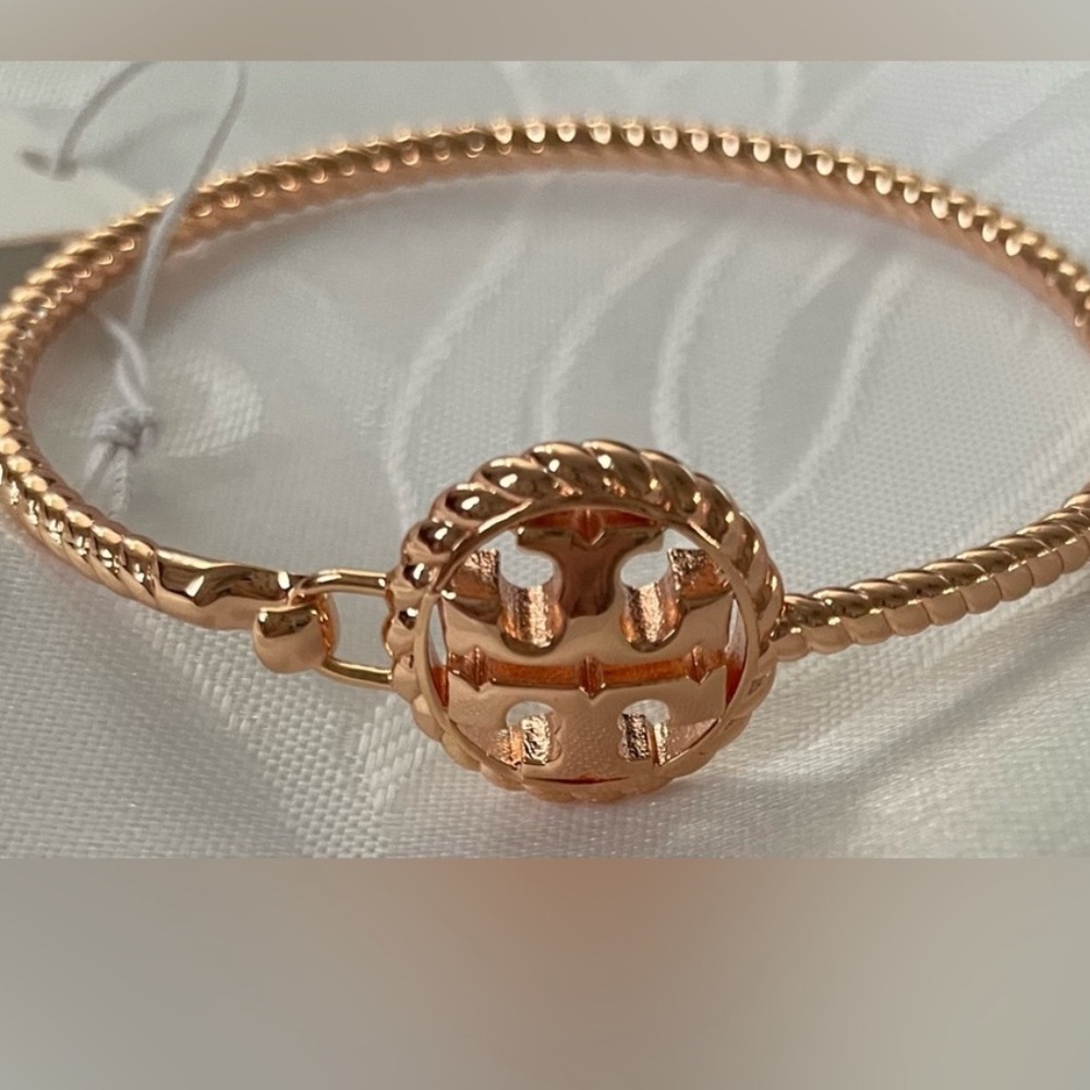 Tory Burch rose gold bracelet bangle NWT - Picture 3 of 9